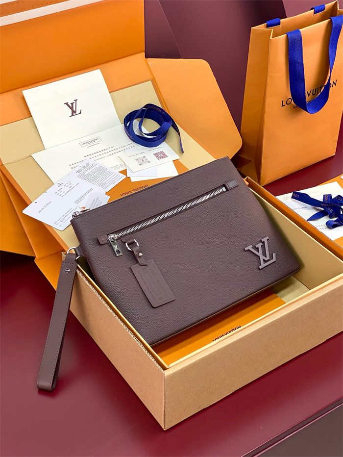 LOUIS VUITTON 루이비통 테이크오프 모카 클러치백 M11485 2024/신상