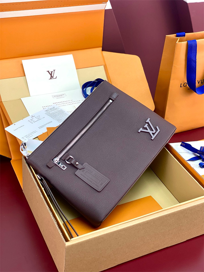 LOUIS VUITTON 루이비통 테이크오프 모카 클러치백 M11485 2024/신상