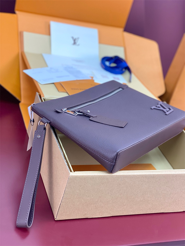 LOUIS VUITTON 루이비통 테이크오프 모카 클러치백 M11485 2024/신상