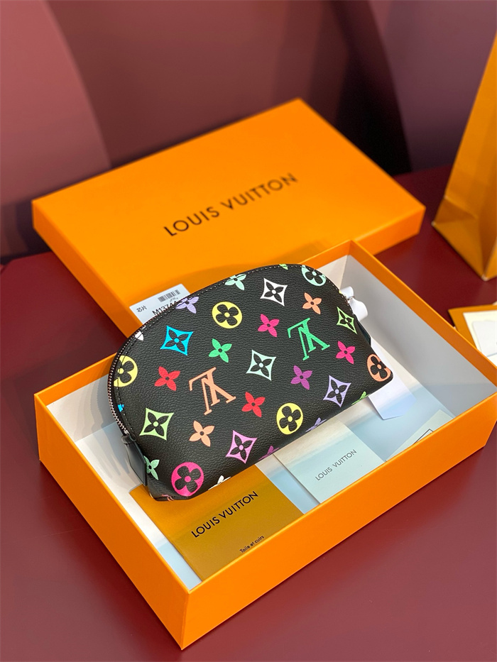 LOUIS VUITTON 루이비통 포쉐트 코스메티크 파우치백 PM M13744 2024/신상 2COLOR