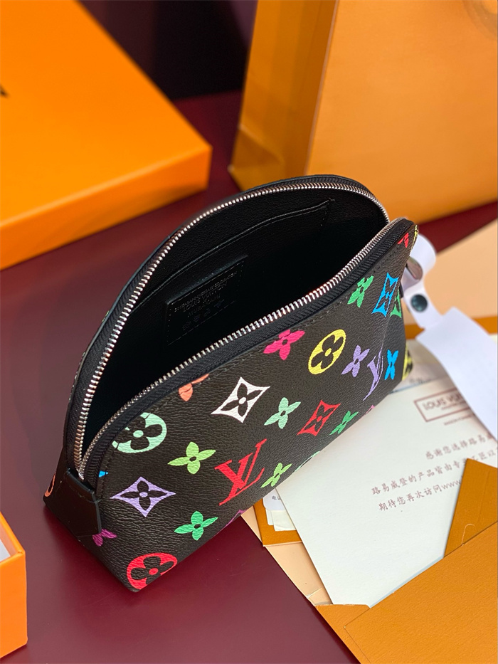 LOUIS VUITTON 루이비통 포쉐트 코스메티크 파우치백 PM M13744 2024/신상 2COLOR