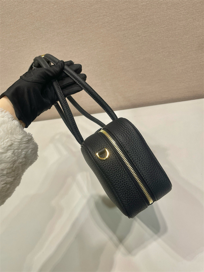  PRADA 프라다 가죽 토트백 1BB126 2024/신상