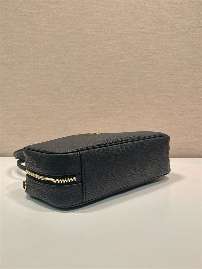  PRADA 프라다 가죽 토트백 1BB126 2024/신상