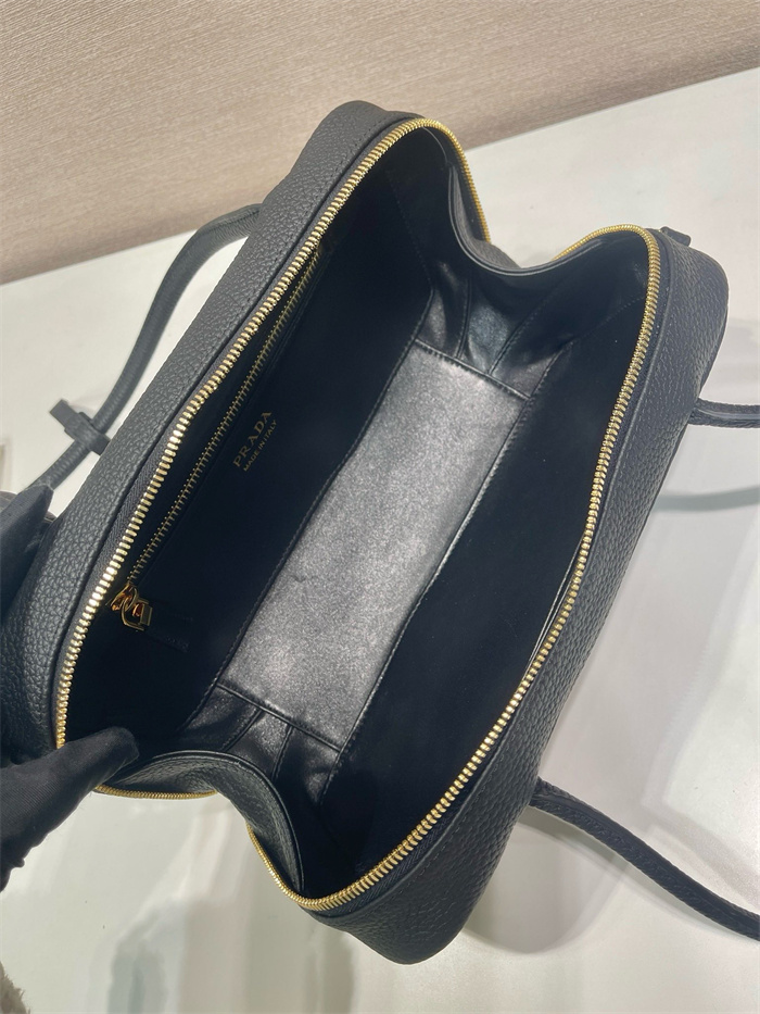  PRADA 프라다 가죽 토트백 1BB126 2024/신상