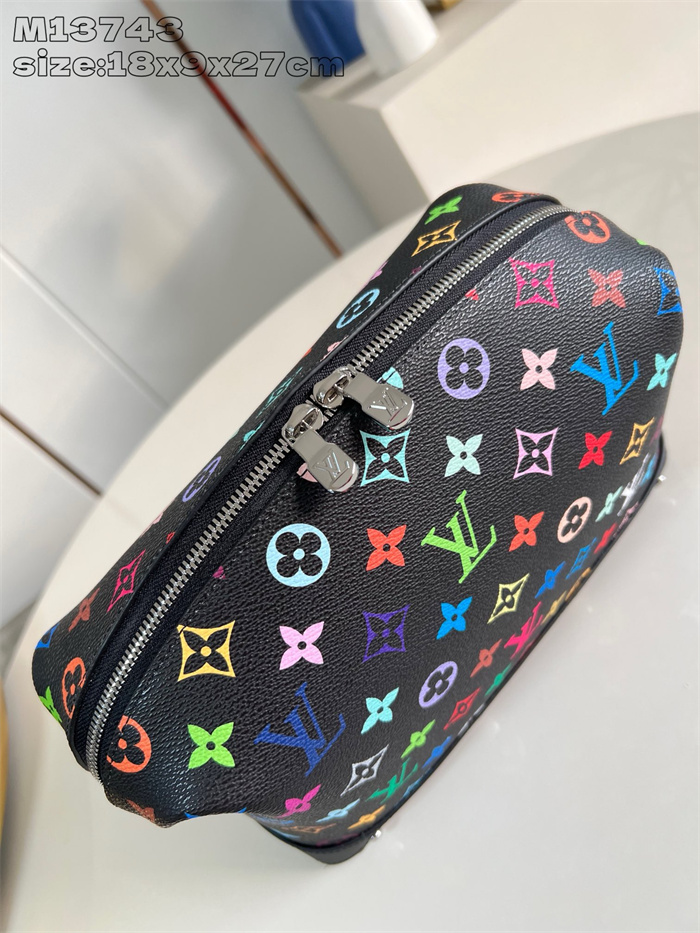 LOUIS VUITTON 루이비통 파우치백 M13743 2024/신상 2COLOR