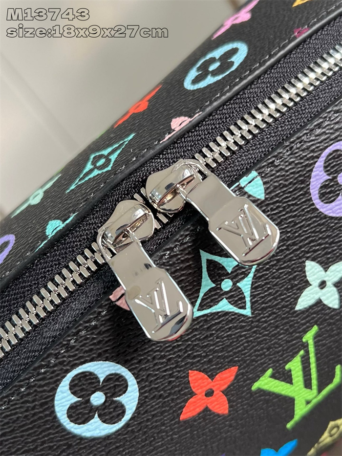 LOUIS VUITTON 루이비통 파우치백 M13743 2024/신상 2COLOR