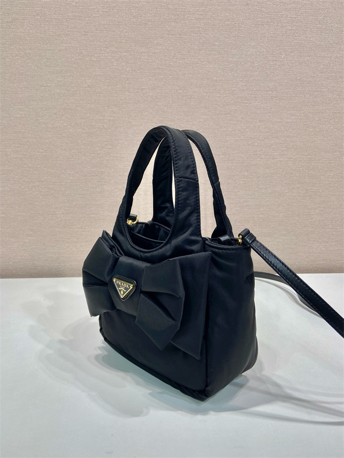  PRADA 프라다 소프트 리나일론 미니백 1BA359 2024/신상