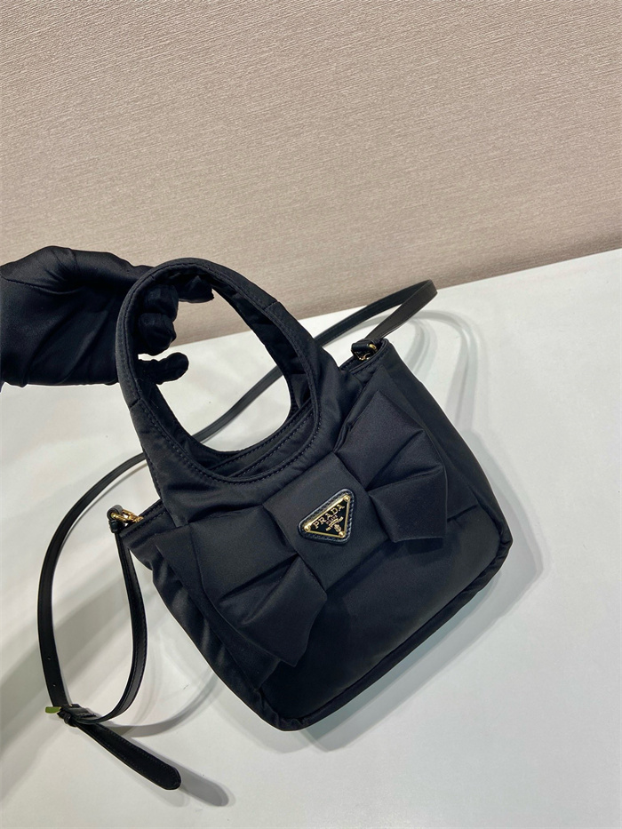  PRADA 프라다 소프트 리나일론 미니백 1BA359 2024/신상