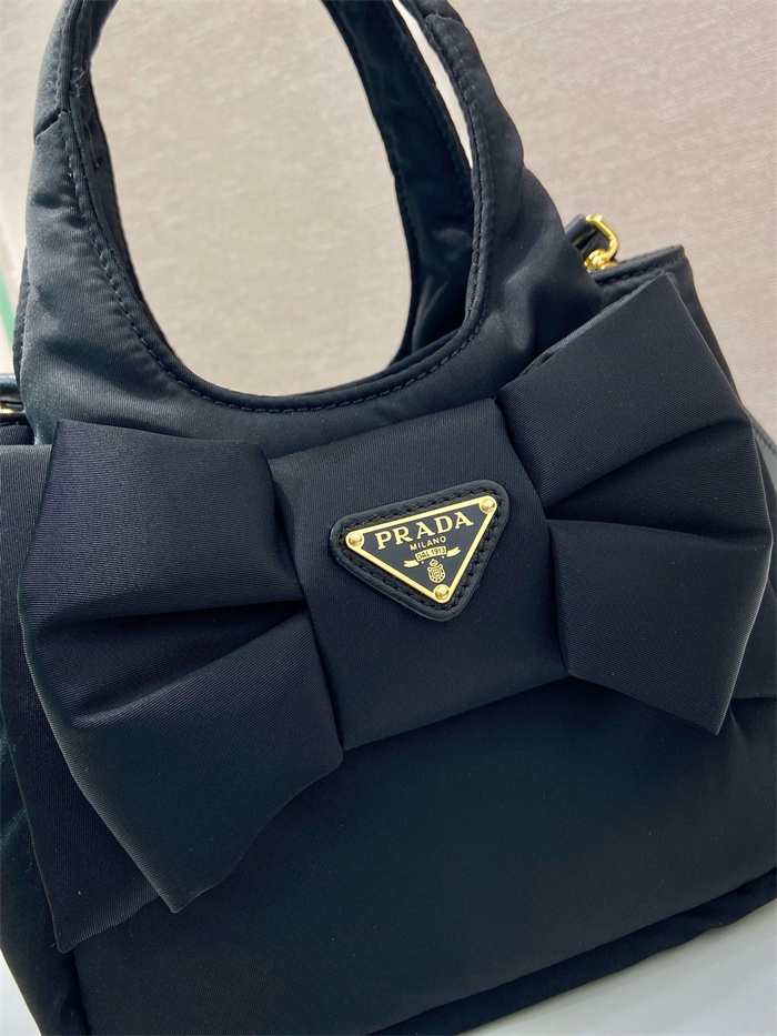  PRADA 프라다 소프트 리나일론 미니백 1BA359 2024/신상
