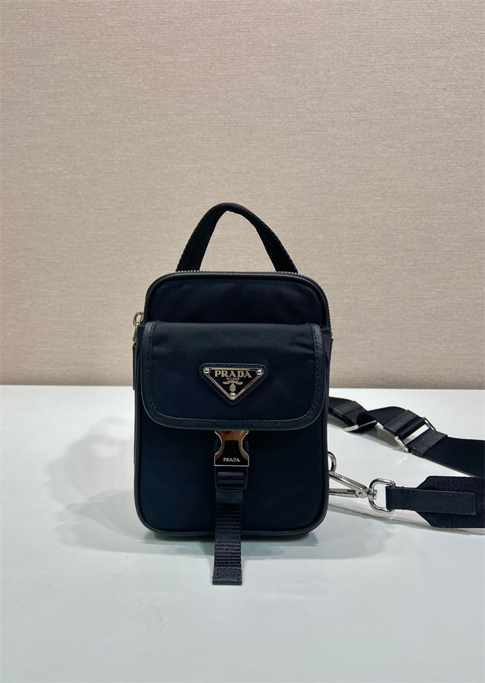 PRADA 프라다 리나일론 사피아노 스마트폰 힙색 2ZH194 2025/신상
