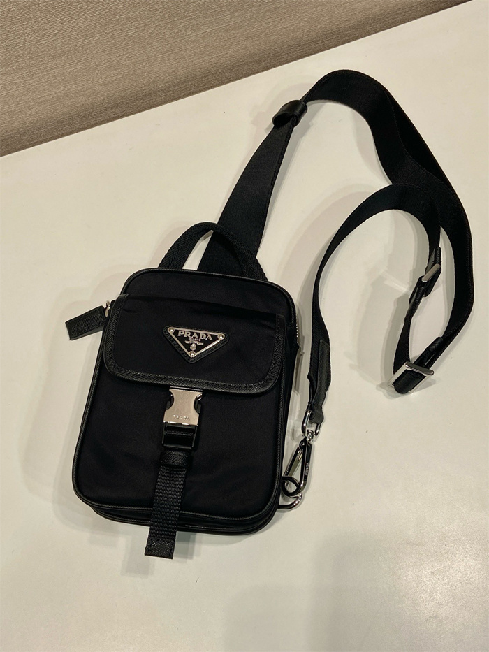 PRADA 프라다 리나일론 사피아노 스마트폰 힙색 2ZH194 2025/신상