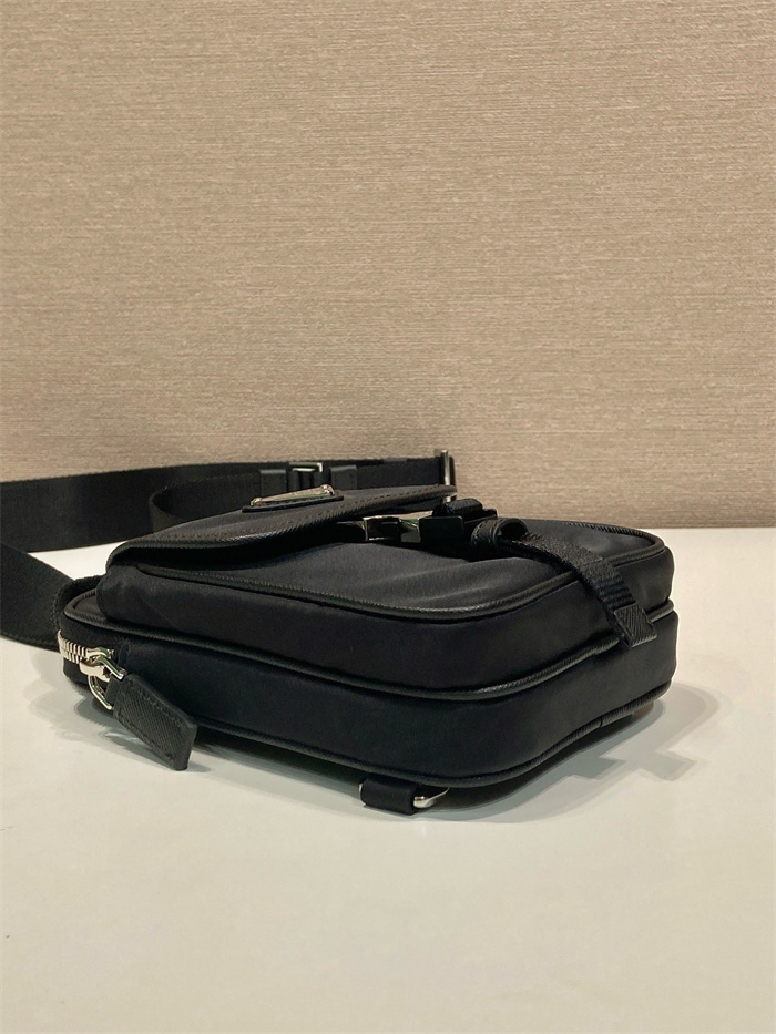 PRADA 프라다 리나일론 사피아노 스마트폰 힙색 2ZH194 2025/신상