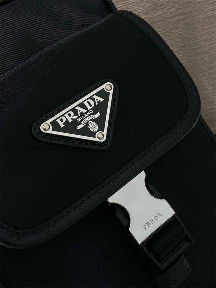 PRADA 프라다 리나일론 사피아노 스마트폰 힙색 2ZH194 2025/신상