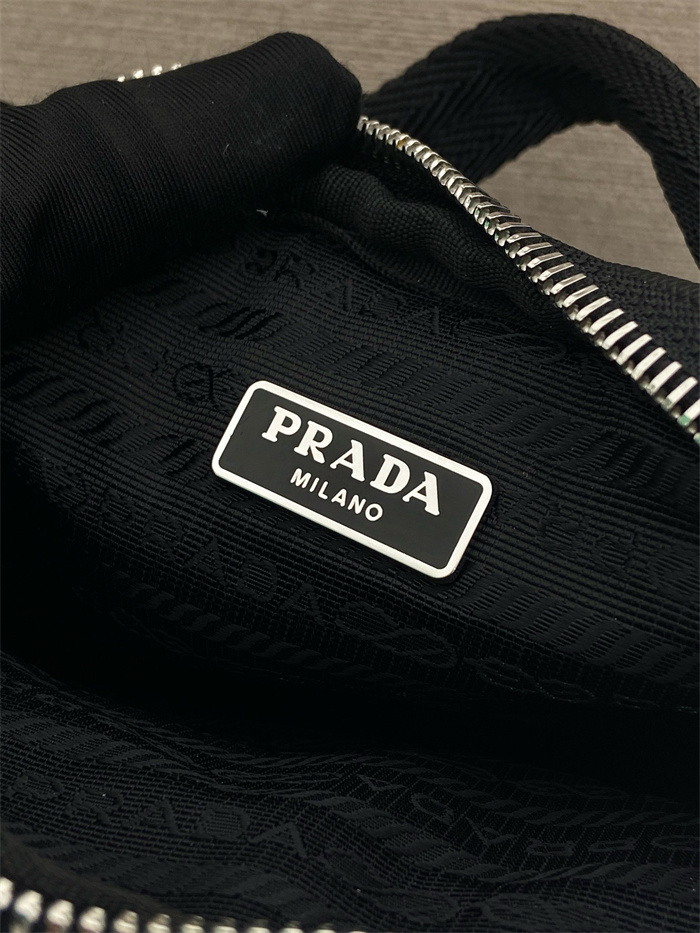 PRADA 프라다 리나일론 사피아노 스마트폰 힙색 2ZH194 2025/신상