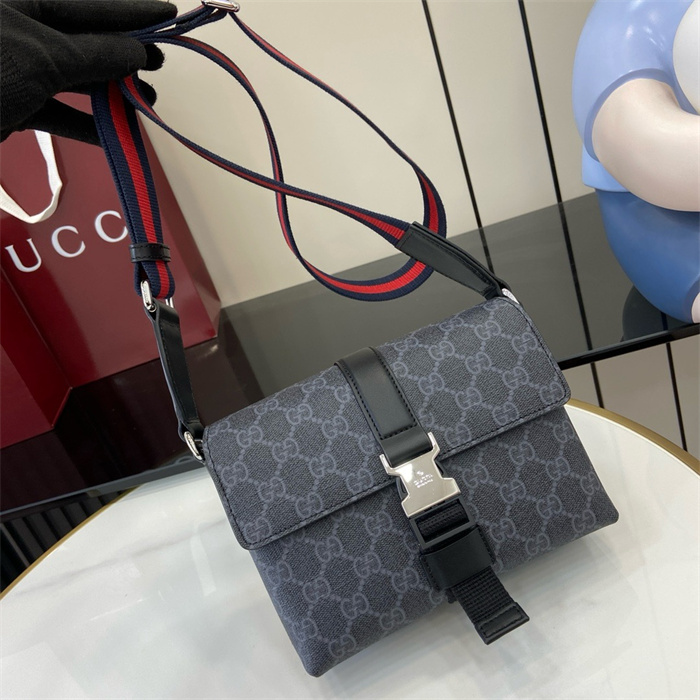 GUCCI 구찌 GG 슈프림 캔버스 미니 크로스백 816953 2025/신상
