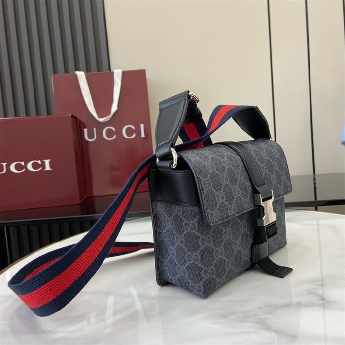GUCCI 구찌 GG 슈프림 캔버스 미니 크로스백 816953 2025/신상