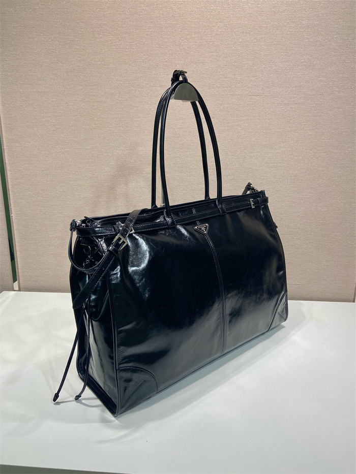 PRADA 프라다 라지 가죽 토트백 2VG128 2025/신상