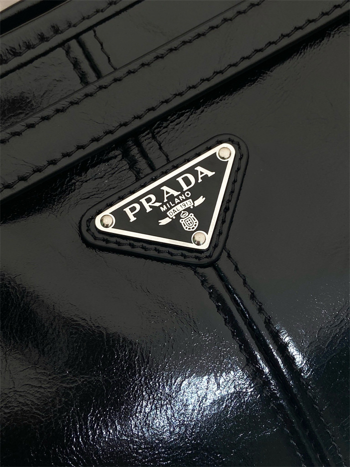 PRADA 프라다 라지 가죽 토트백 2VG128 2025/신상