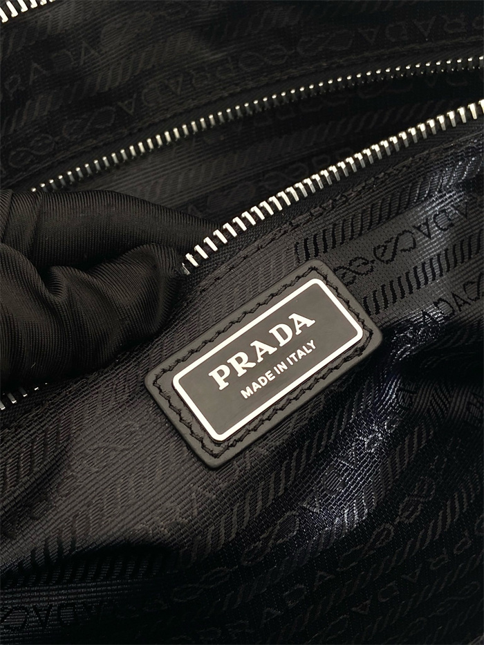 PRADA 프라다 라지 가죽 토트백 2VG128 2025/신상