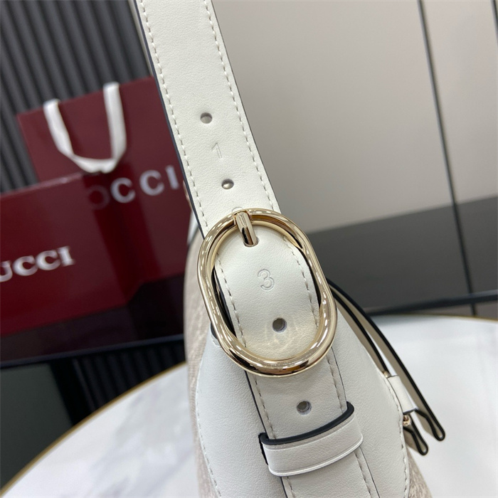 GUCCI 구찌 GG 엠블럼 미디엄 숄더백 815216