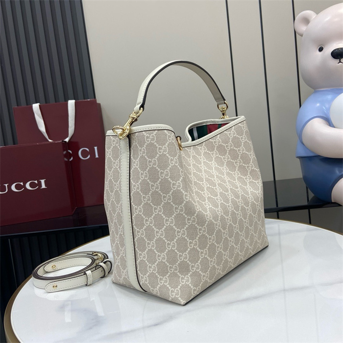 GUCCI 구찌 GG 엠블럼 스몰 숄더백 815103