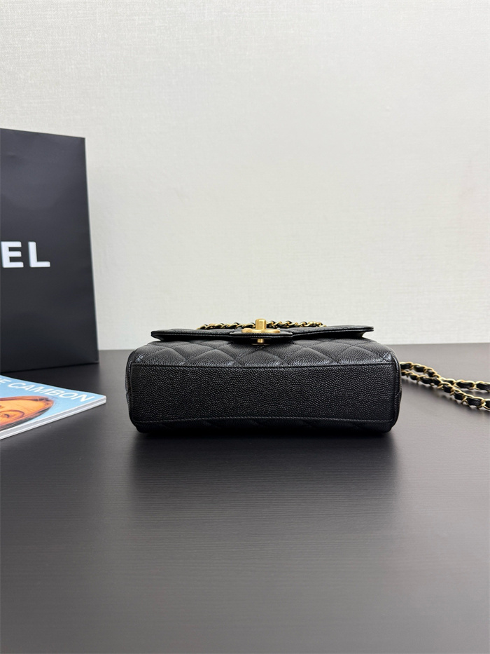 CHANEL 샤넬 체인 크로스백 AS6484