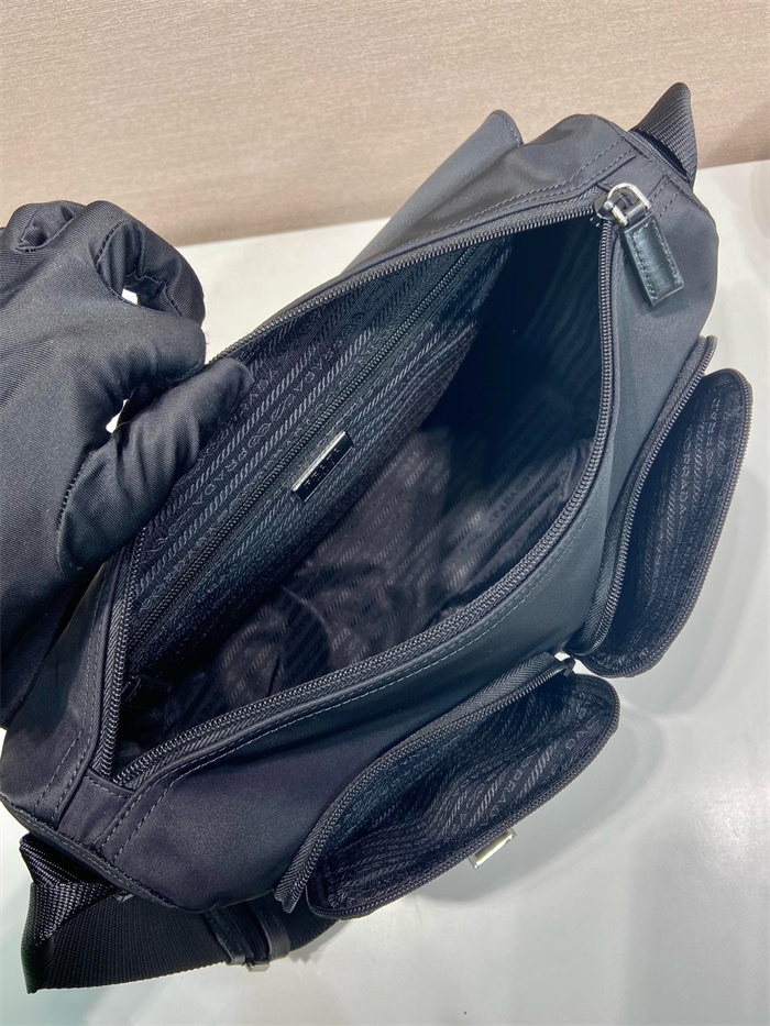 PRADA 프라다 메신저 백 1BD698