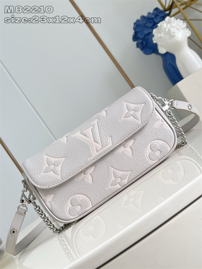 LOUIS VUITTON 루이비통 윌릿 온 체인 숄더백 M82210