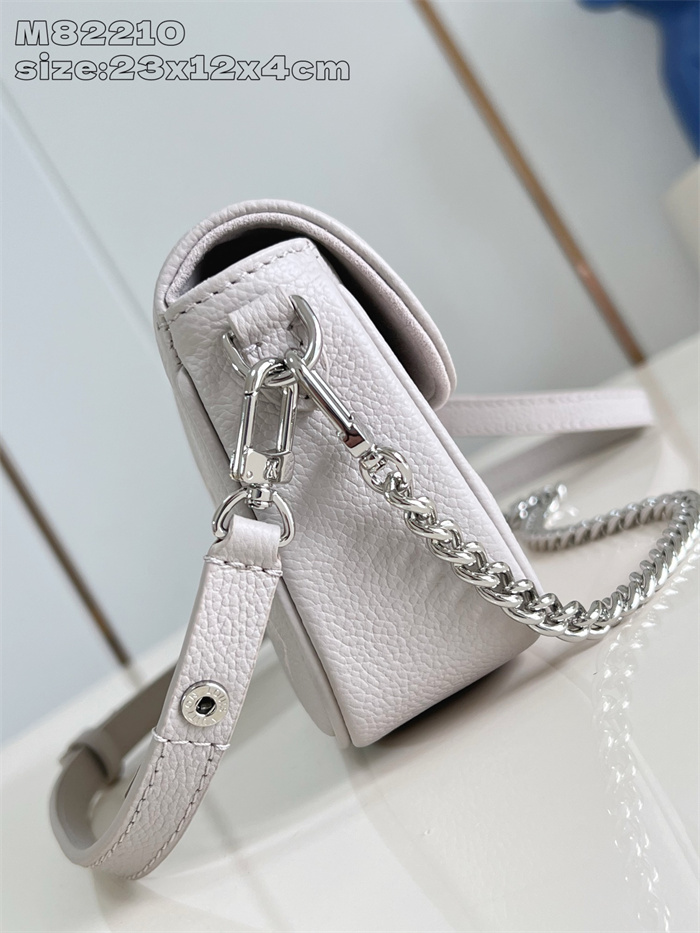  LOUIS VUITTON 루이비통 윌릿 온 체인 숄더백 M82210