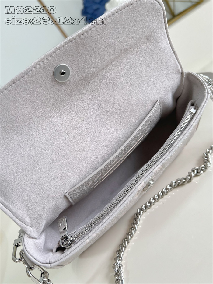  LOUIS VUITTON 루이비통 윌릿 온 체인 숄더백 M82210
