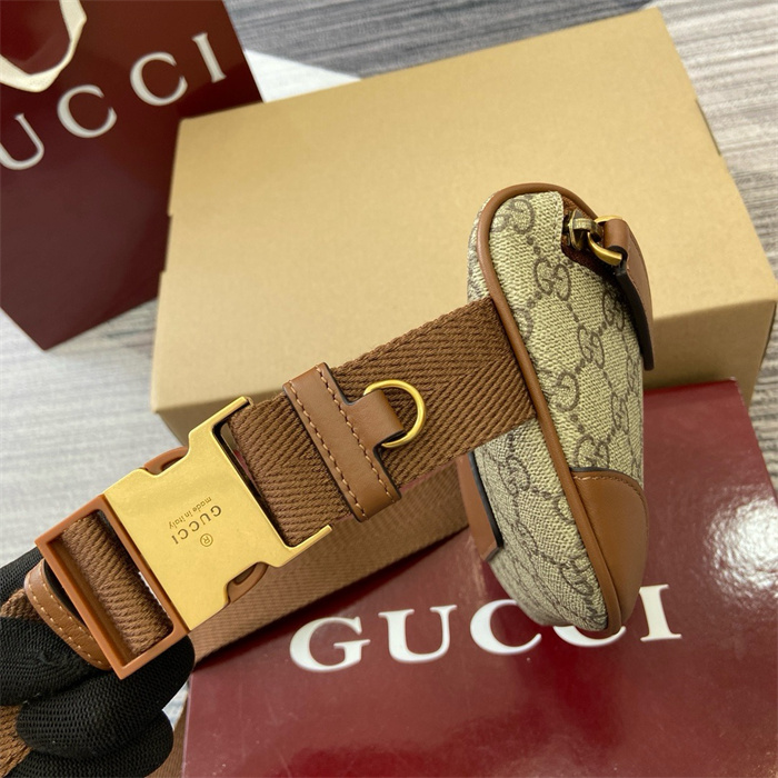 GUCCI 구찌 GG 엠블럼 벨트백 스몰 821165