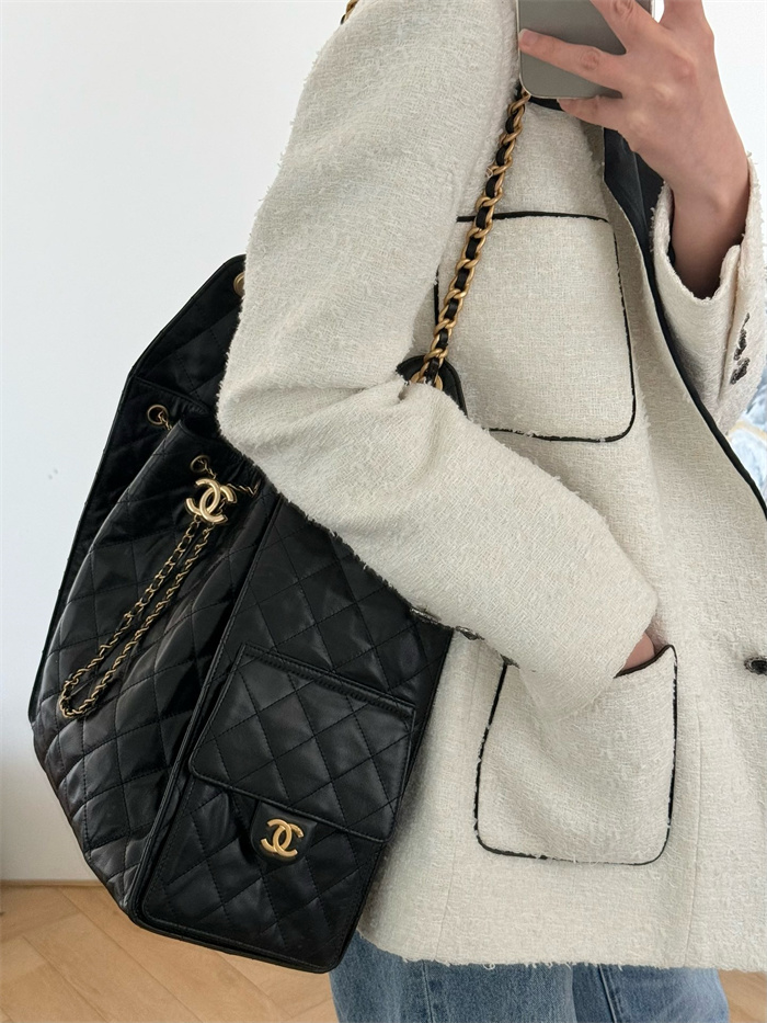 CHANEL 샤넬 버킷백 라지 AS31051