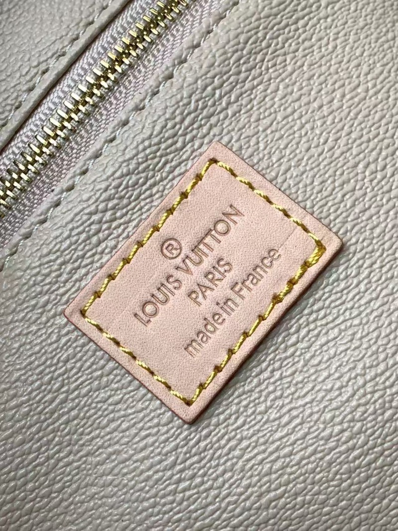 LOUIS VUITTON 루이비통 도프 파우치