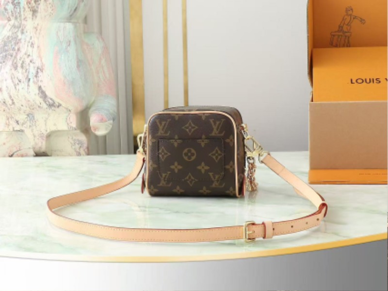 LOUIS VUITTON 루이비통 저스트 인케이스