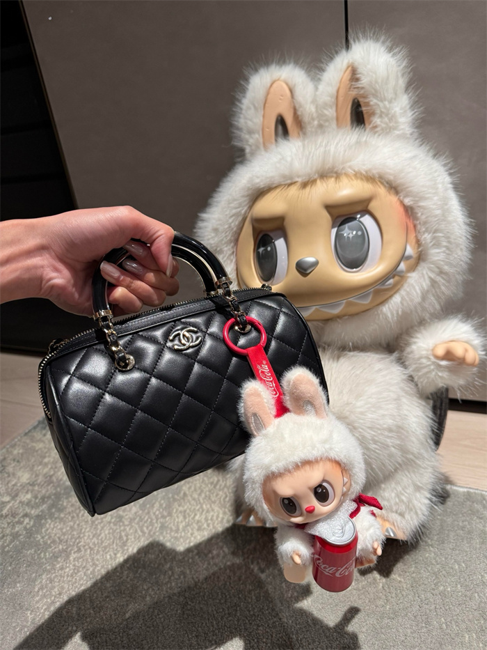 CHANEL 샤넬 미니 볼링백 AS6904