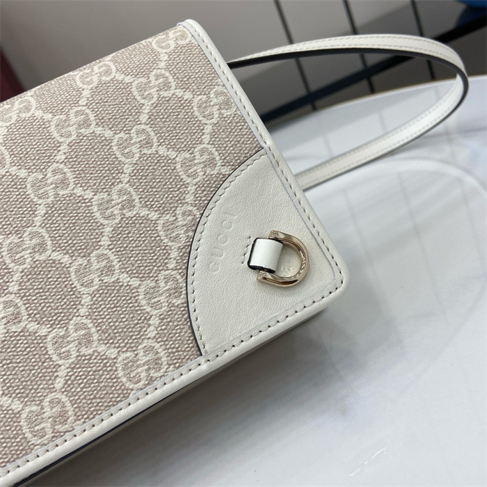 GUCCI 구찌 GG 엠블럼 수퍼 미니 숄더백 820688
