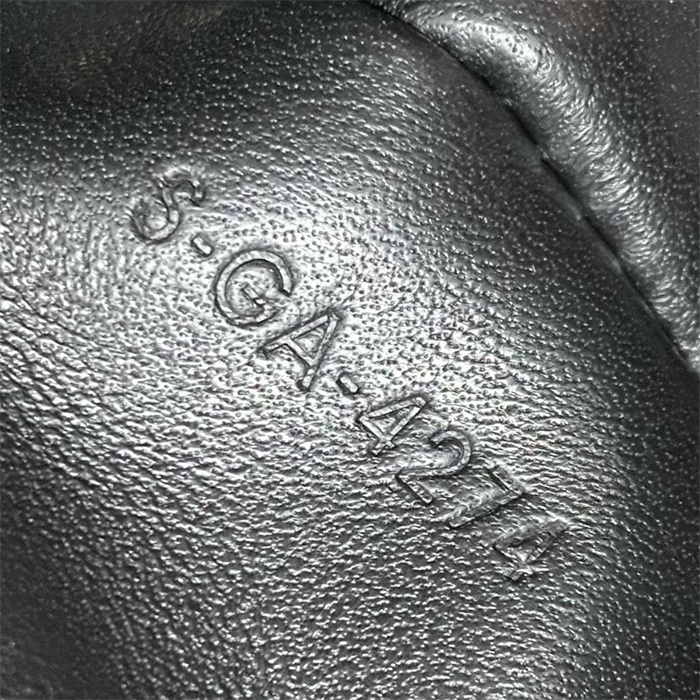 CELINE 셀린느 까미유 16 소프트 미디엄 숄더백 119563