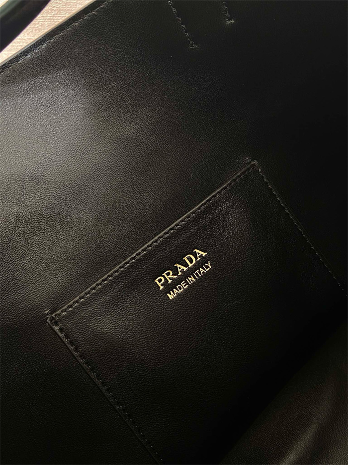 PRADA 프라다 버킷백 1BE085