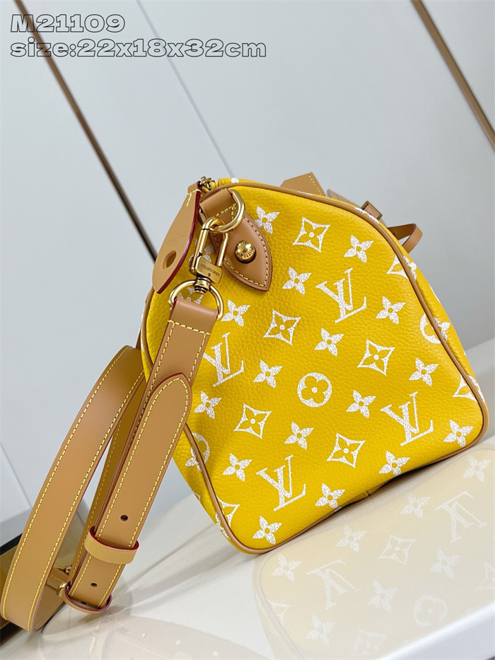 LOUIS VUITTON 루이비통 스피디 P9 반둘리에 30 모노그램 M21109