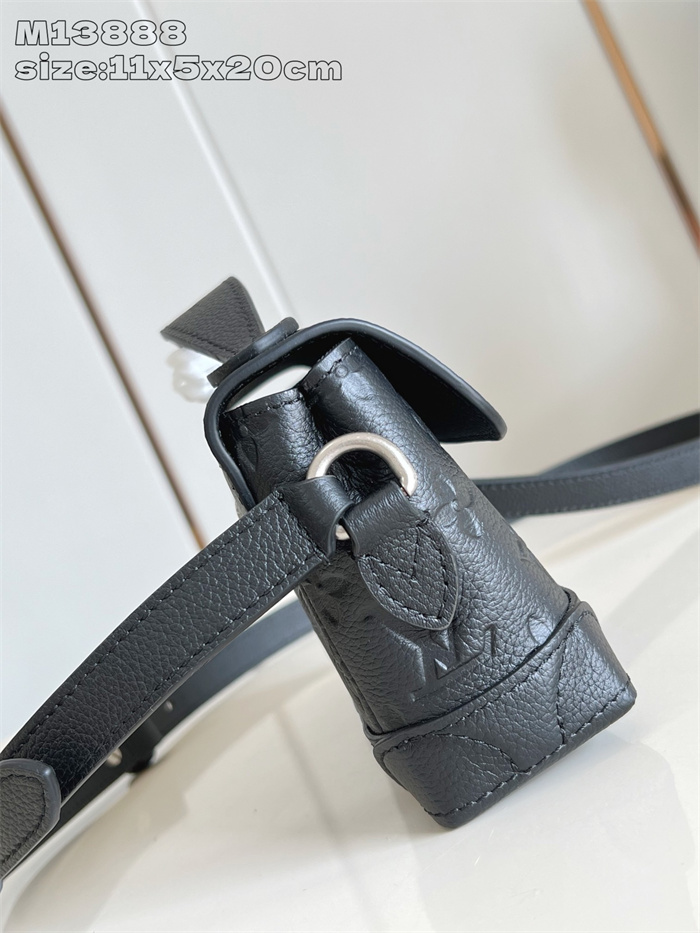 LOUIS VUITTON 루이비통 웨어러블 크로스백 M13888
