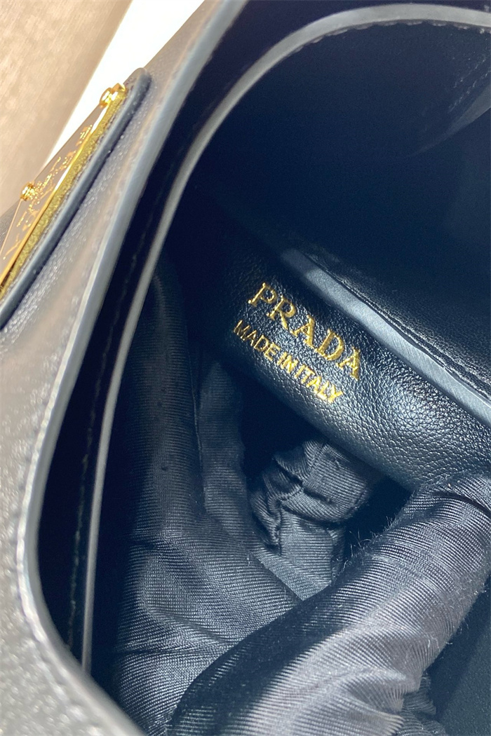 PRADA 프라다 토트백 1BG542