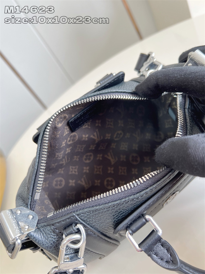 LOUIS VUITTON 루이비통 나노 바이커 숄더백 M14623