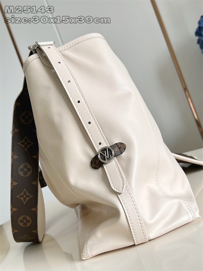 LOUIS VUITTON 루이비통 캐리올 다크 숄더백 MM M25143