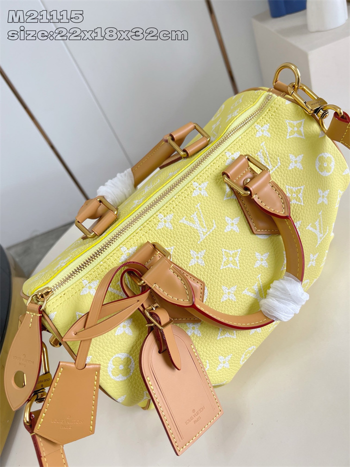 LOUIS VUITTON 루이비통 스피디 P9 반둘리에 30 모노그램 M21115