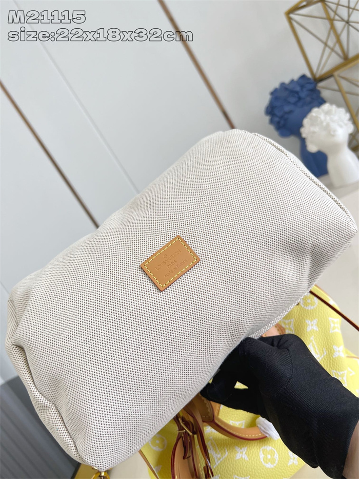 LOUIS VUITTON 루이비통 스피디 P9 반둘리에 30 모노그램 M21115
