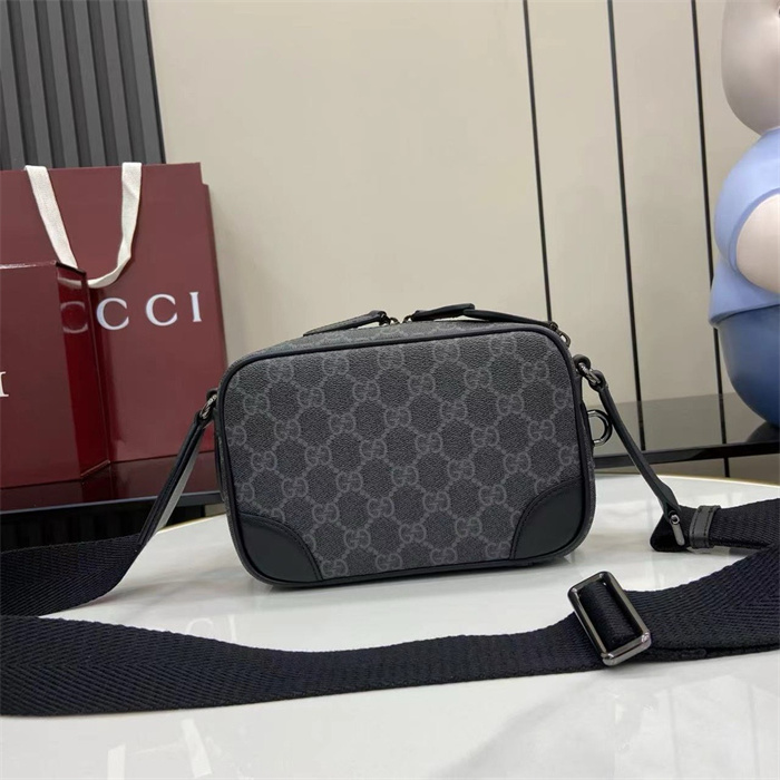 GUCCI 구찌 GG 엠블럼 슈퍼 미니백 821217