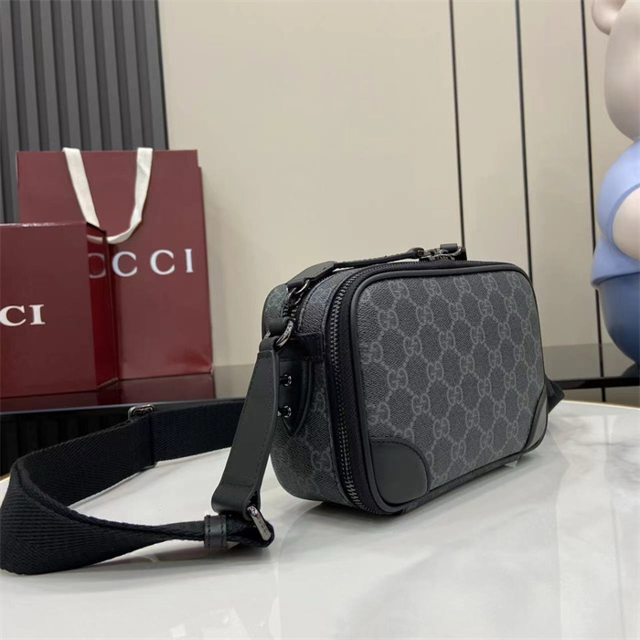 GUCCI 구찌 GG 엠블럼 슈퍼 미니백 821217