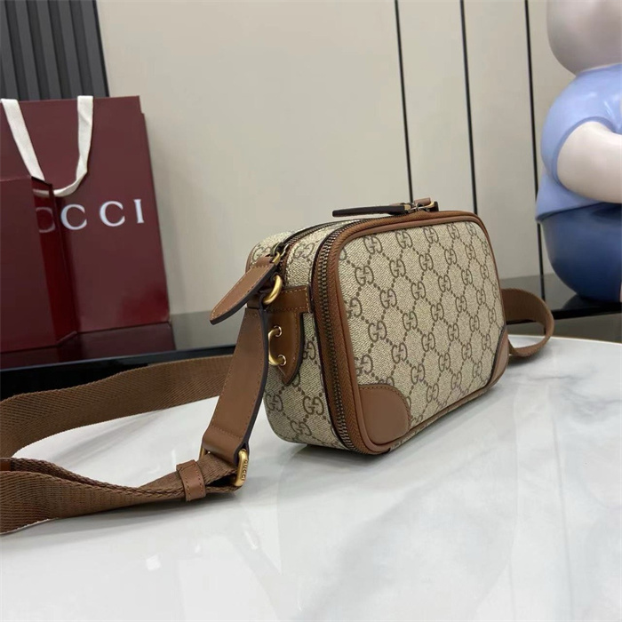 GUCCI 구찌 GG 엠블럼 슈퍼 미니백 821217
