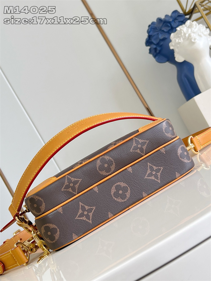 LOUIS VUITTON 루이비통 퍼렐윌리엄스 크로스백 M14025