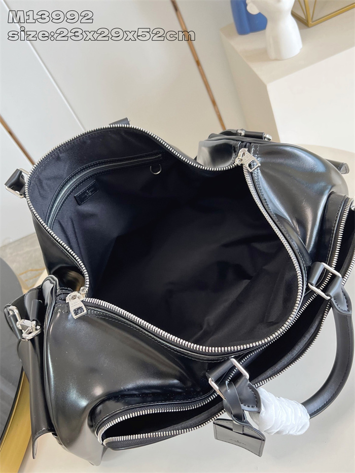 LOUIS VUITTON 루이비통 키폴 카고 반둘리에 50 M13992
